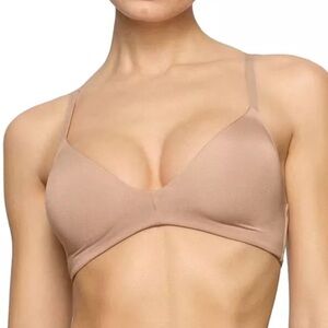 SKIMS Wireless T-Shirt Bra